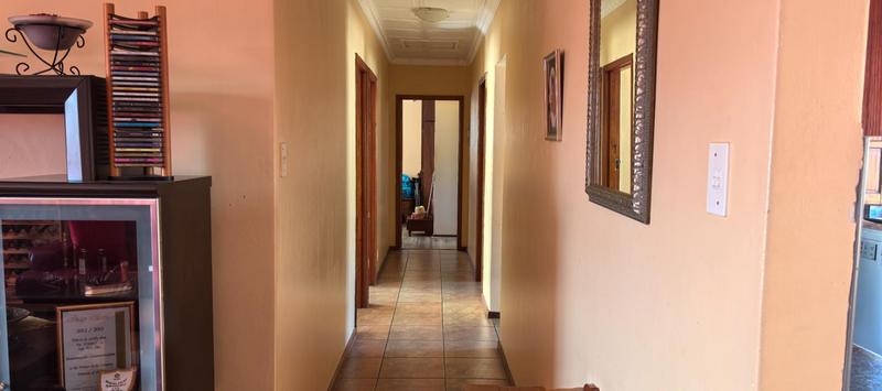 3 Bedroom Property for Sale in Heiderand Western Cape